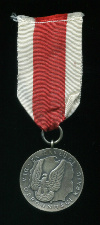 Серебряная медаль "За заслуги при защите страны". Польша