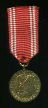 Золотая медаль "За заслуги при защите страны". Польша