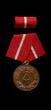 Бронзовая медаль "За Отличную Службу в Боевых бригадах Рабочего Класса". ГДР