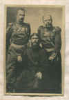 Открытка. Российская Империя. Г.Е. Распутин с генерал-майором князем М.С. Путятиным и полковником Д.Н. Ломаном. Петербург. 1904-1905 годы